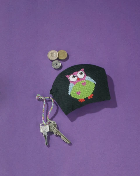 Broderikit Ugle på sort pung 13 x 10 cm