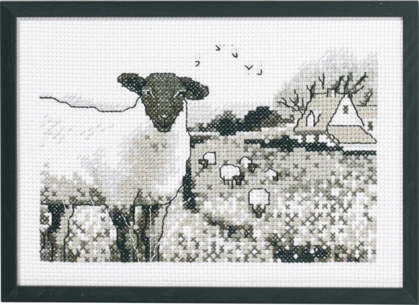 Broderikit Får på marken 20 x 29 cm