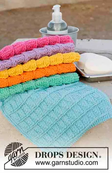 189-12 Rainbow Waffles by DROPS Design