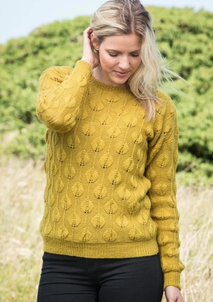 1659 Langærmet bluse med bladmønster