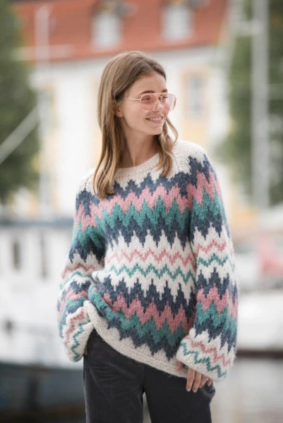 DG390-08 Annika Genser Denim