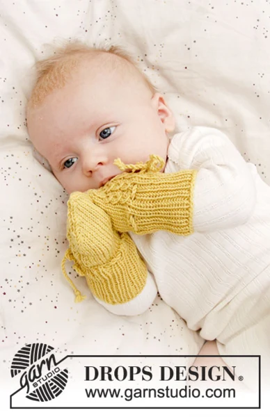 33-28 Stroll in the Park Mittens by DROPS Design