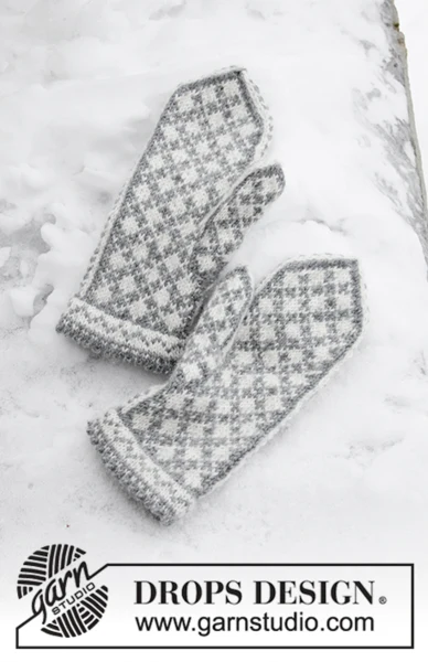 0-1441 Knock Knock Santa by DROPS Design