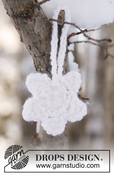 0-807 Snow Charm by DROPS Design
