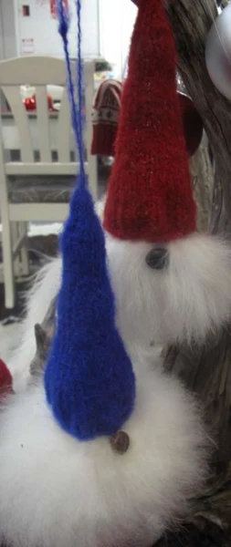 Nisser med alpakkadusk