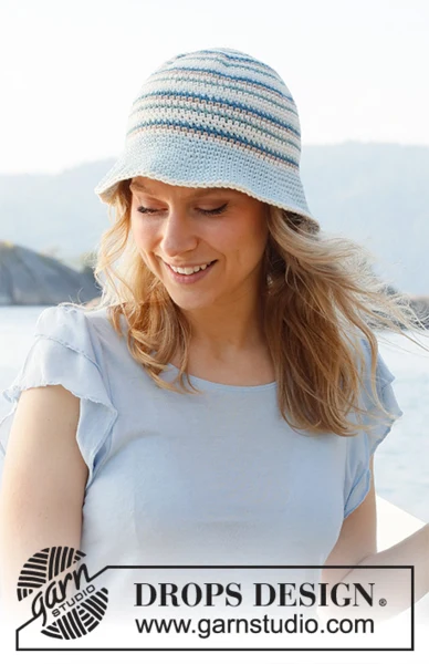 221-42 Blueberry Picking by DROPS Design