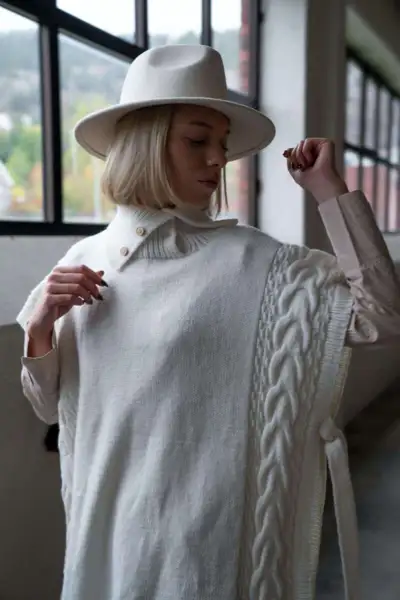 GG 293-04 LILOU PONCHOVEST