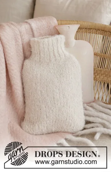 0-1591 'Tis the Season to be Cosy by DROPS Design