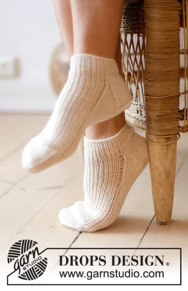 238-25 Tennis Anyone by DROPS Design