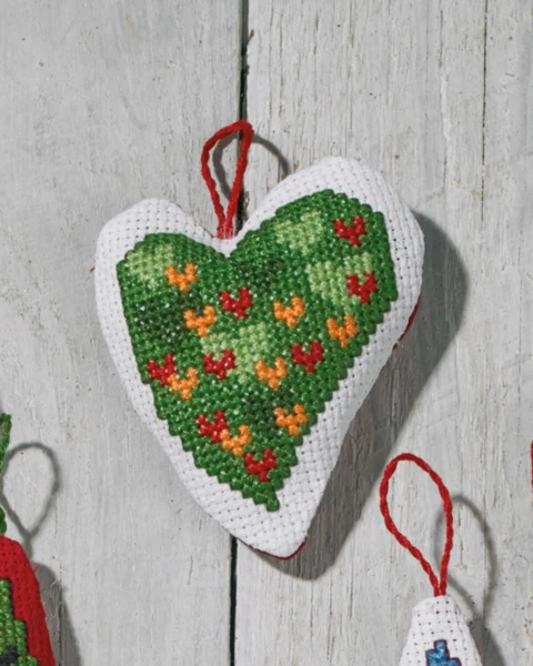 Broderikit Hjerter 7 x 8 cm