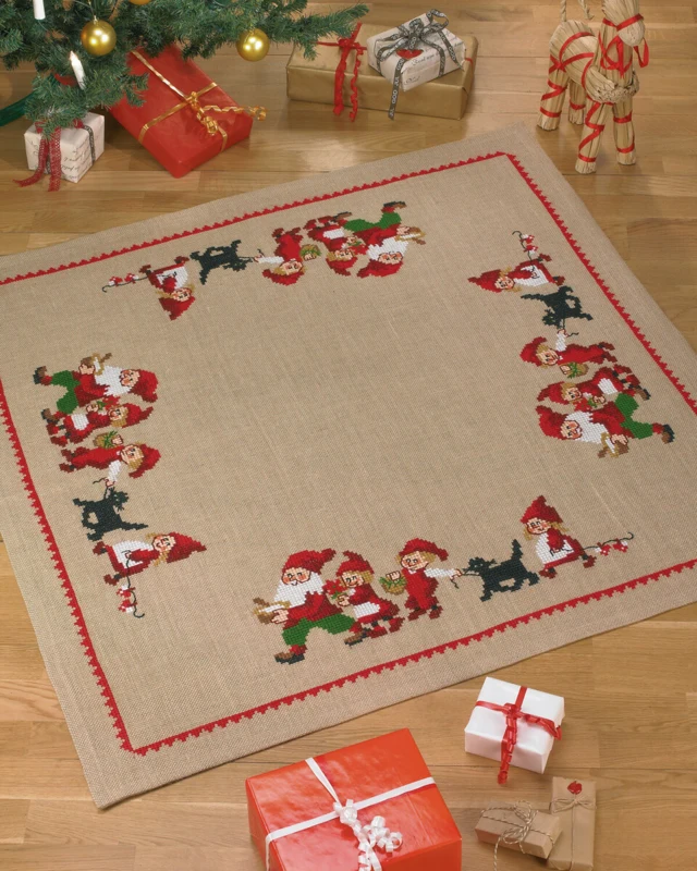 Broderikit Nisser / sort hund 120 x 120 cm