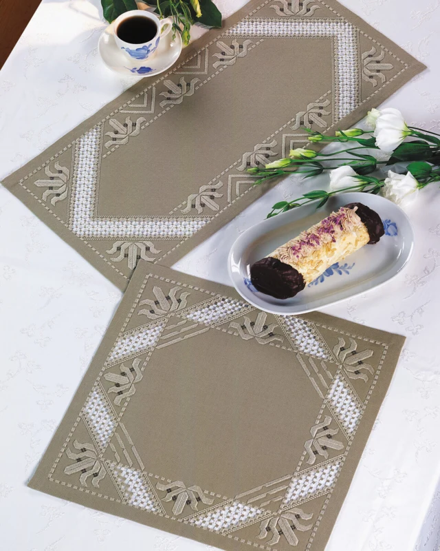 Broderikit Hardanger