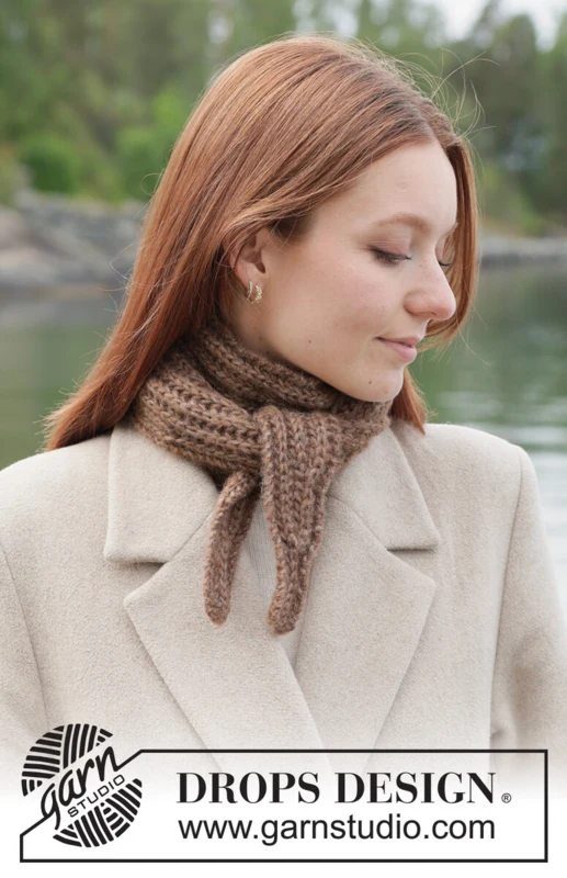 261-54 Walnut Whirl Shawl by DROPS Design