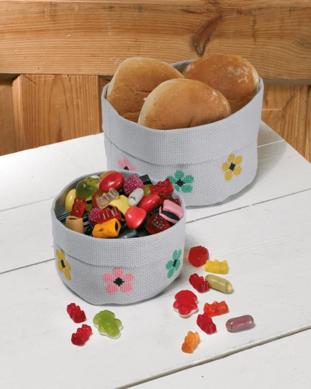 Broderikit Stor kurv m/ blomster 17 Ø