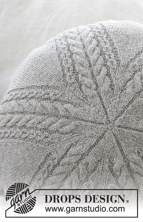 Sand Tracks Pillow by DROPS Design