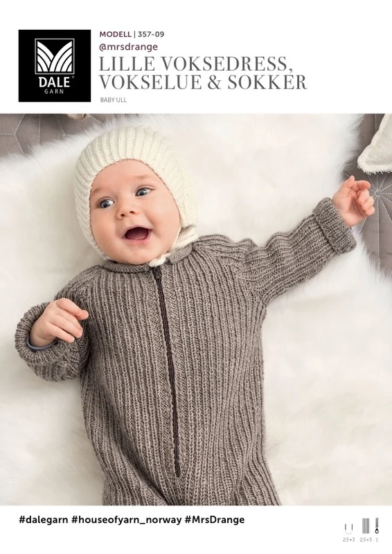 DG357-09 LILLE VOKSEDRESS, VOKSELUE & SOKKER