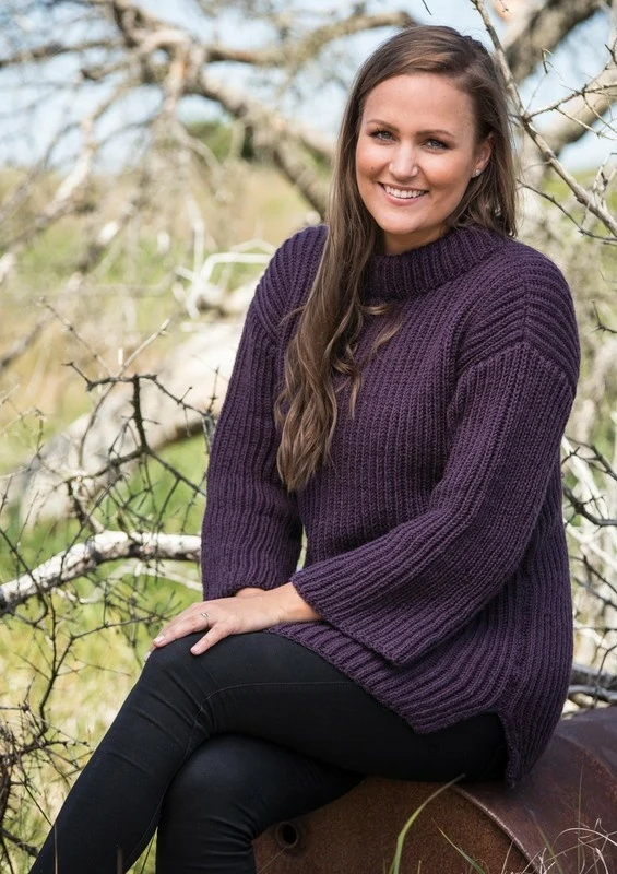 1665 Damesweater i Patent