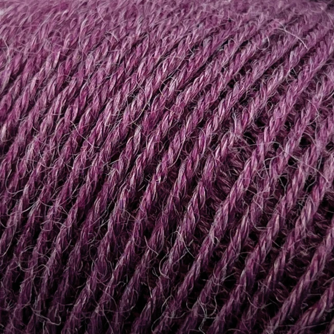 Onion Nettle Sock Yarn 1026 Lilla
