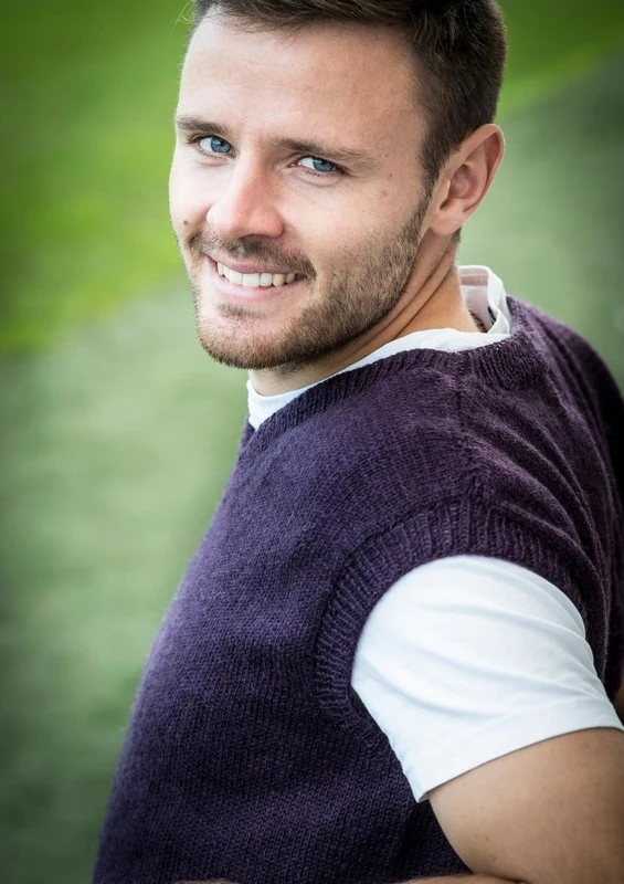 H1734 Herrevest med v-hals