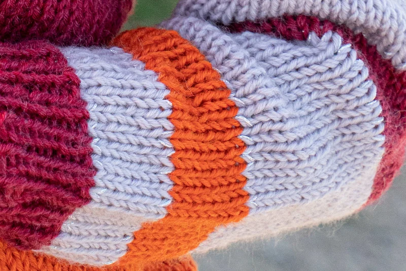 1803 Stribet sweater med sølvtråd