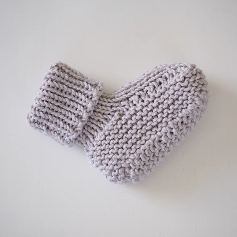 DG18-04 Babysokkesko