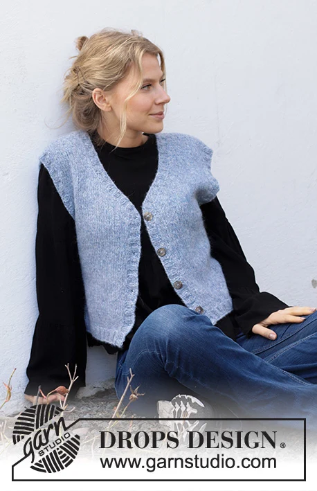 216-30 Book Club by DROPS Design