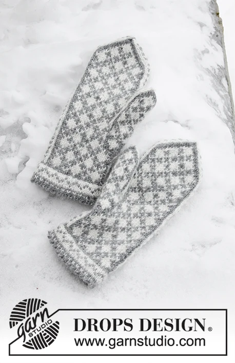 0-1441 Knock Knock Santa by DROPS Design