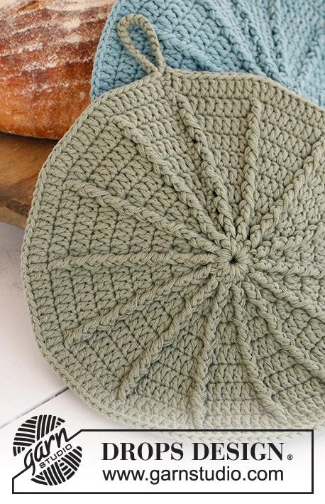 0-1515 Beaming Baker by DROPS Design