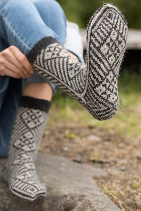 DG368-17 Fjellrosa Sokker