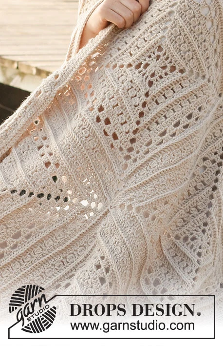 221-2 Day By The Sea by DROPS Design