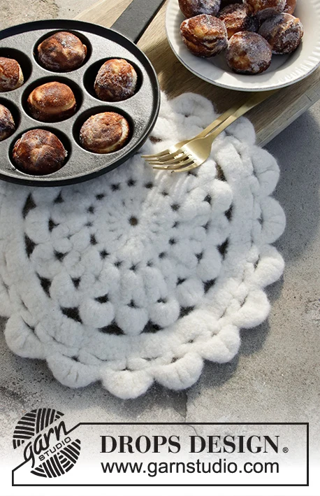 0-1472 That's Hot by DROPS Design