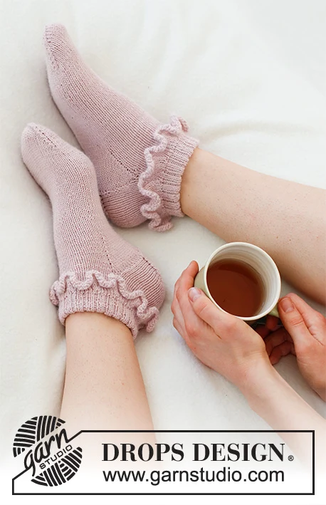 223-47 Rosy Ruffles by DROPS Design