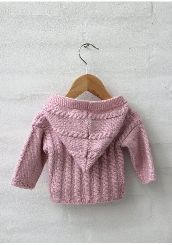 96250 - Hættetrøje med snoninger - Baby (3 mdr. - 6mdr.) - DK