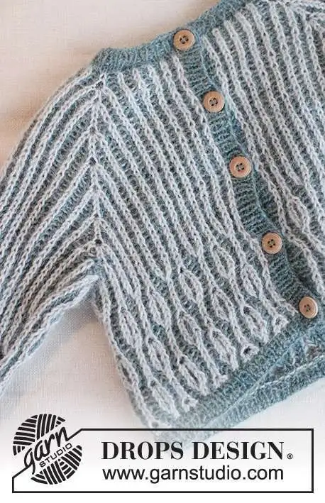 43-18 Harbour Highlights Cardigan by DROPS Design