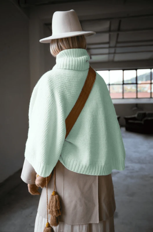 DG 443-19F FLORENCE PONCHO & HALSTUBE