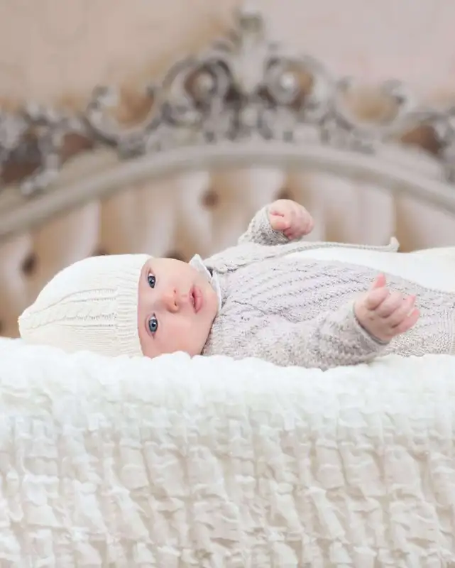 DG 293-02 MALIN HENTESETT