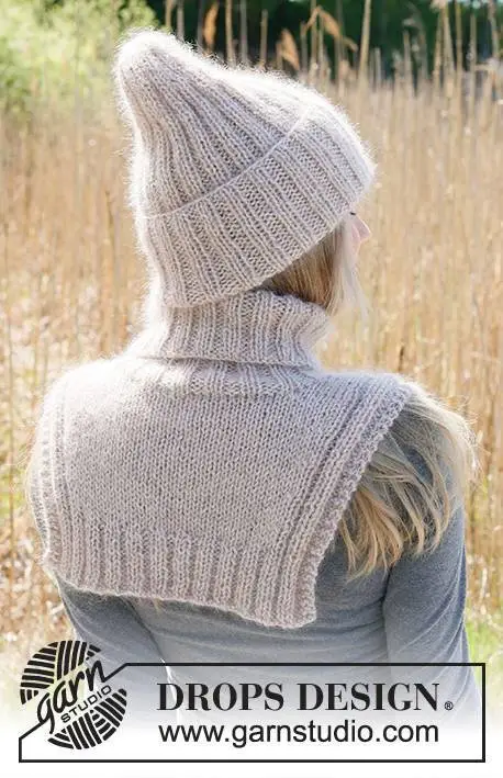 234-40 Vilda Neck Warmer by DROPS Design