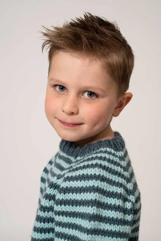 143-5 Skarnbasse Sweater