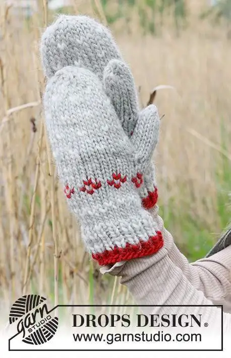 234-59 Christmas Sparkle Mittens by DROPS Design