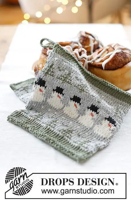 0-1575 Snowman Time Potholders by DROPS Design