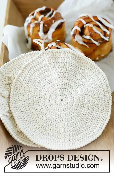 0-1577 Ice Star Potholders by DROPS Design