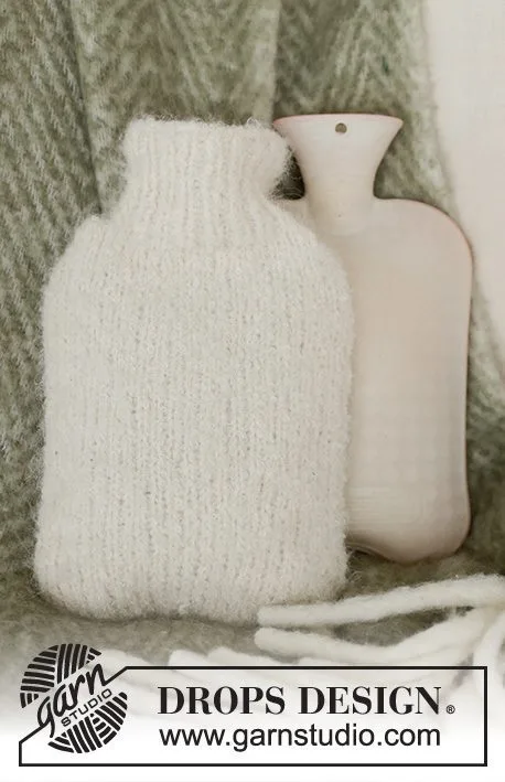 0-1591 'Tis the Season to be Cosy by DROPS Design