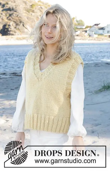 240-28 Campus Rally Vest by DROPS Design