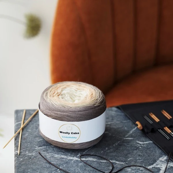 LindeHobby Woolly Cake