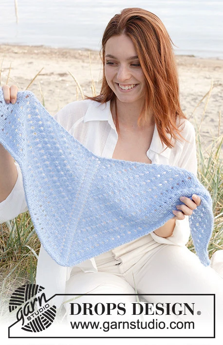 Little Bluebird by DROPS Design