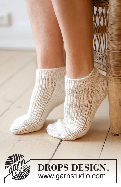 238-25 Tennis Anyone by DROPS Design