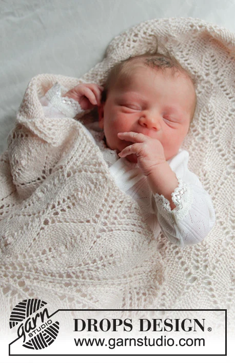 33-2 Golden Slumber by DROPS Design