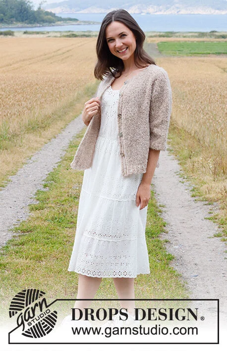 222-16 Crushed Walnuts by DROPS Design