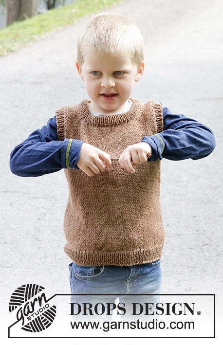 47-6 Lighthouse Vest by DROPS Design