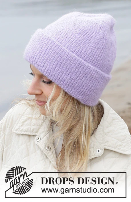 242-7 Edge of Twilight Hat by DROPS Design